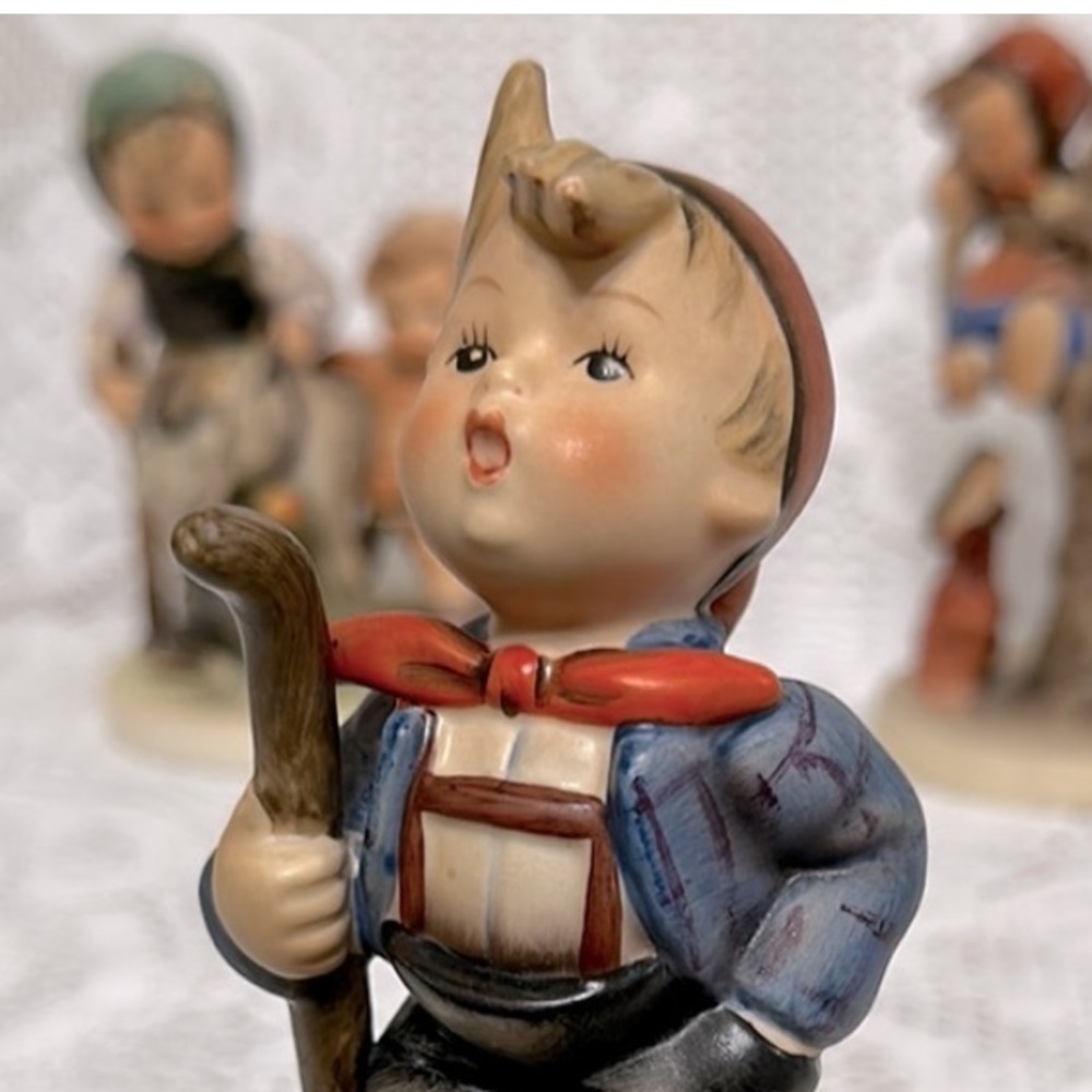 COPY - 💙TM3 ‘Little Hiker’ Hummel Goebel W Germany #16/1